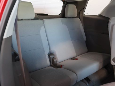 Used 2021 Chevrolet Traverse LT FWD image 18