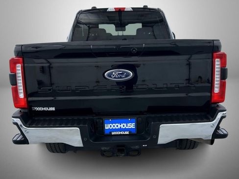 Used 2025 Ford F250 Lariat w/ FX4 Off-Road Package AWD/4WD image 6