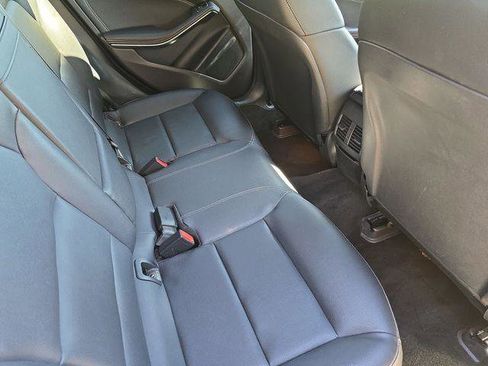 Used 2020 Mercedes-Benz GLA 250 4MATIC image 13