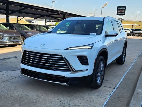 New 2026 Buick Enclave Preferred image 8