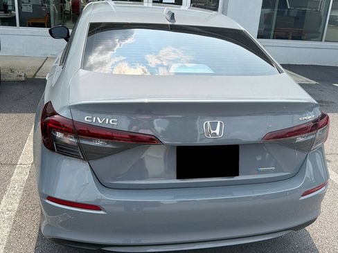 Used 2025 Honda Civic Sport image 3