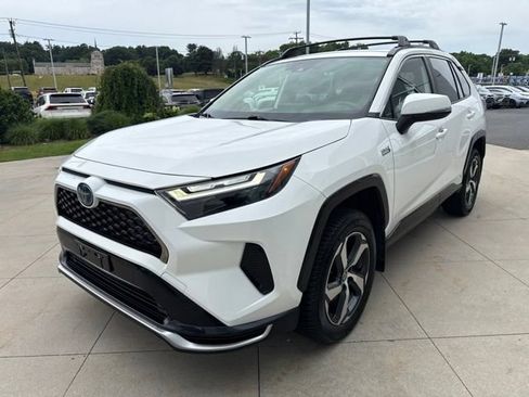 Used 2023 Toyota RAV4 SE w/ Weather & Moonroof Package AWD/4WD image 3