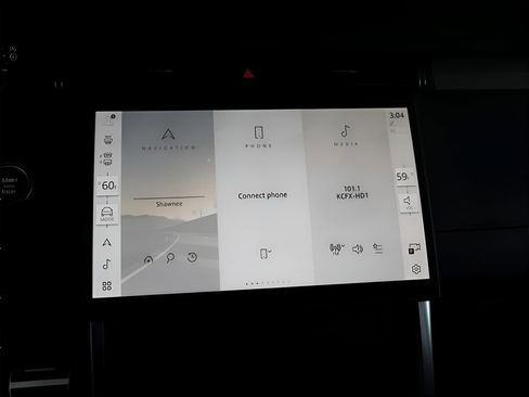 New 2025 Land Rover Discovery Sport Dynamic SE image 50
