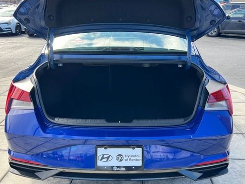 Certified 2021 Hyundai Elantra Limited image 12
