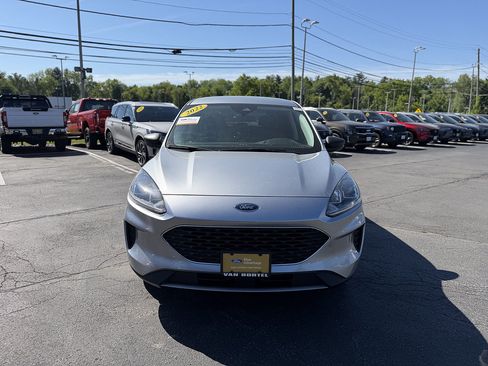 Certified 2022 Ford Escape SE w/ Cold Weather Package AWD/4WD image 10