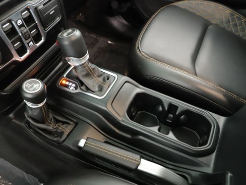 Used 2021 Jeep Wrangler Unlimited Sahara image 14