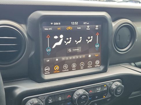Used 2022 Jeep Gladiator Sport AWD/4WD image 26