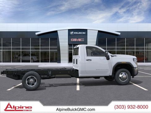 New 2026 GMC Sierra 3500 Pro AWD/4WD image 5