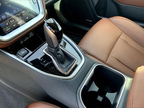 Certified 2025 Subaru Outback Touring image 18