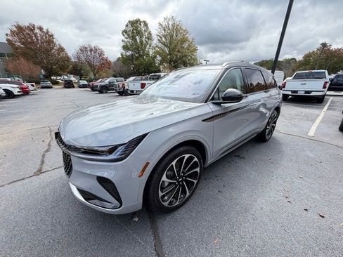 New 2026 Lincoln Nautilus Black Label image 3