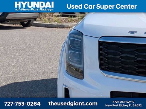 Used 2022 Kia Telluride SX w/ Towing Package image 9