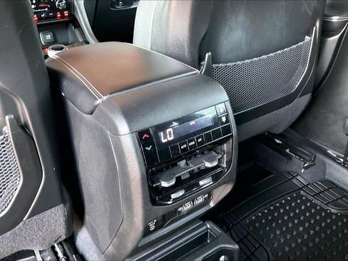 Used 2023 Jeep Grand Cherokee L Laredo AWD/4WD image 10