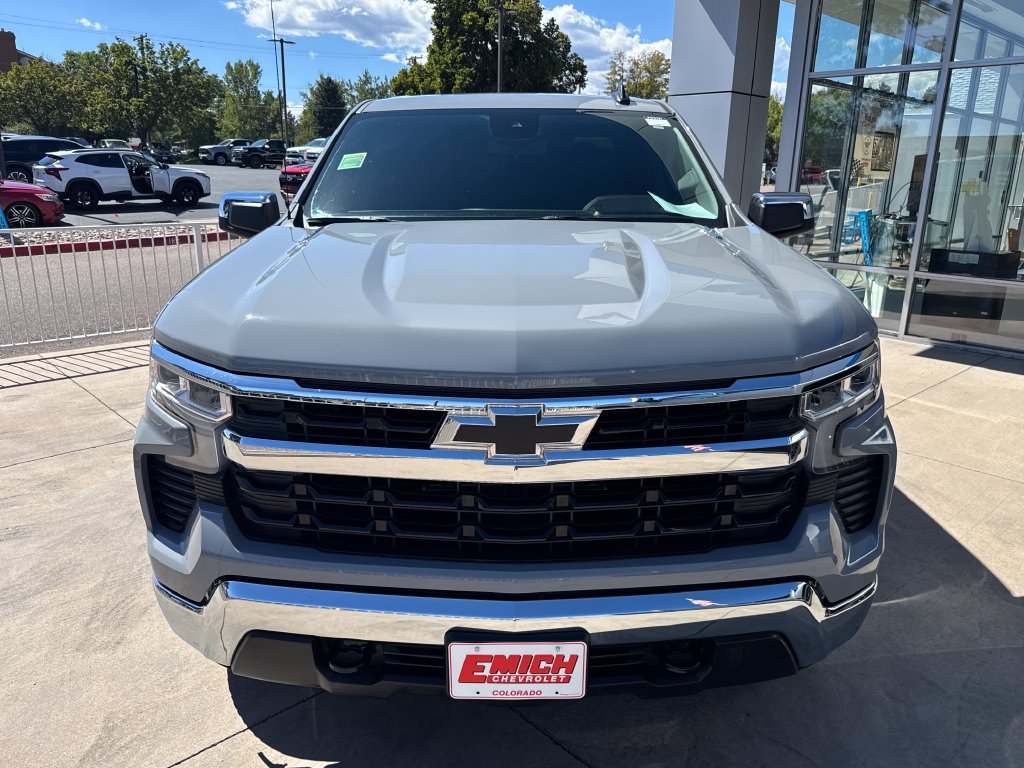 Used 2024 Chevrolet Silverado 1500 LT AWD/4WD image 8