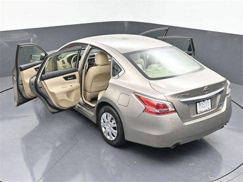 Used 2014 Nissan Altima 2.5 S image 31