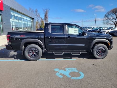 New 2025 Nissan Frontier PRO-4X image 2