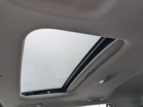Used 2026 Hyundai Venue SEL FWD image 20