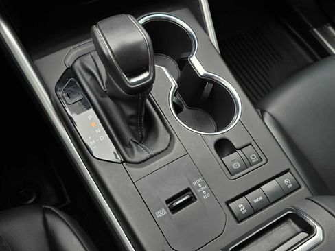 Certified 2022 Toyota Highlander XLE image 26