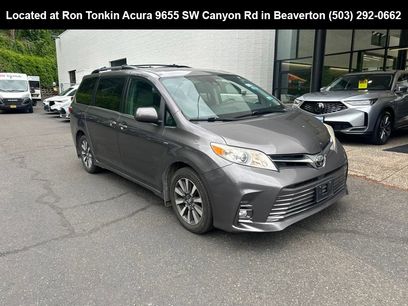 Used 2018 Toyota Sienna XLE