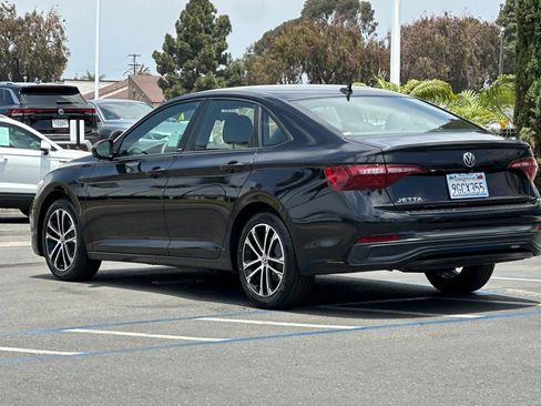 Used 2023 Volkswagen Jetta Sport FWD image 6