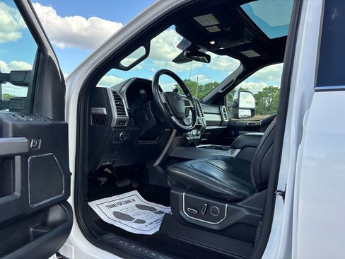 Used 2017 Ford F350 Platinum w/ Platinum Ultimate Package AWD/4WD image 19