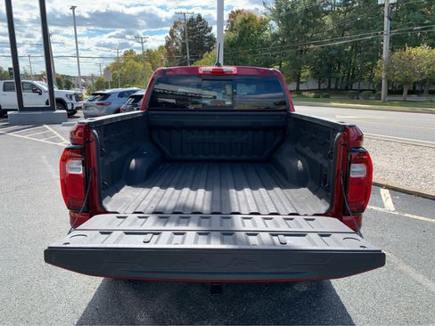 Used 2024 GMC Canyon AT4X image 4