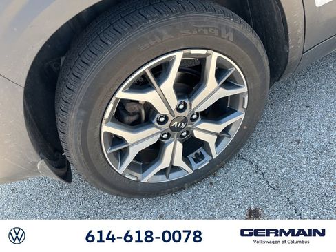 Used 2021 Kia Seltos EX AWD/4WD image 16