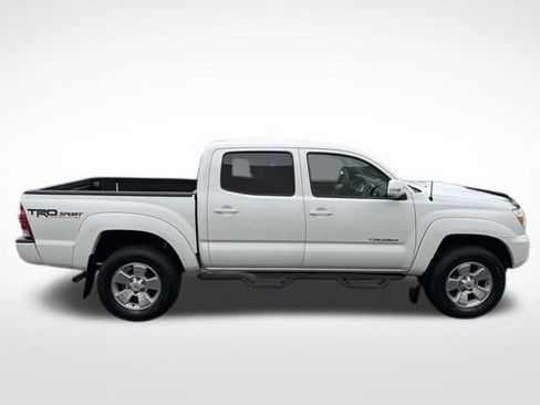 Used 2014 Toyota Tacoma PreRunner image 9