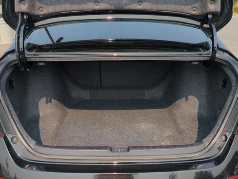 Used 2018 Honda Accord Sport image 16