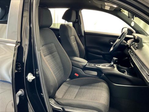 Used 2024 Honda HR-V Sport image 11