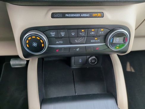 Certified 2020 Ford Escape SEL AWD/4WD image 21
