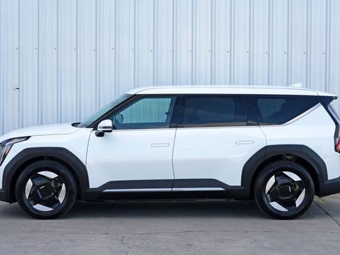 Used 2024 Kia EV9 Light image 52