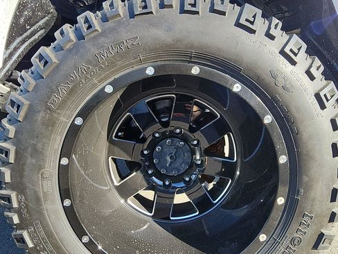 Used 2017 Ford F250 XLT image 9