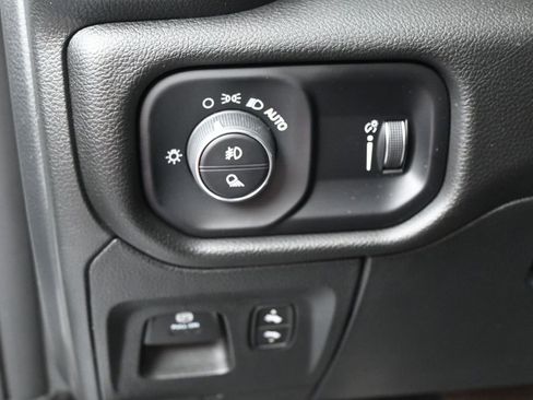 Used 2025 RAM 1500 Big Horn AWD/4WD image 16