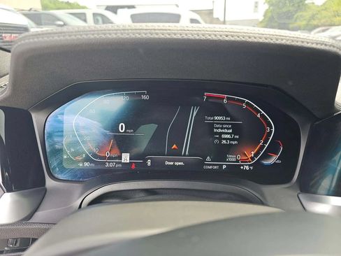 Used 2020 BMW 330i Sedan w/ M Sport Package RWD image 10