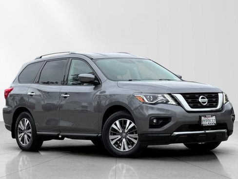 Used 2018 Nissan Pathfinder SV w/ Cargo Package image 1