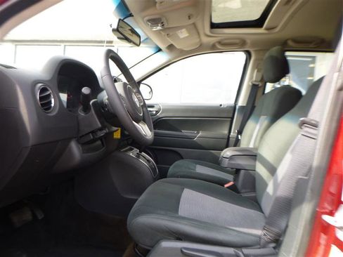 Used 2013 Jeep Compass Latitude w/ Sun/Sound Group image 5