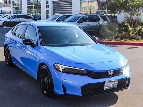 Used 2025 Honda Civic Sport image 3