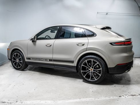 Certified 2026 Porsche Cayenne Coupe AWD/4WD image 2