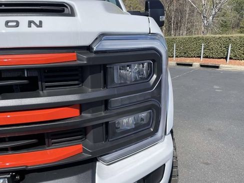 New 2026 Ford F250 Lariat w/ Black Appearance Package AWD/4WD image 38
