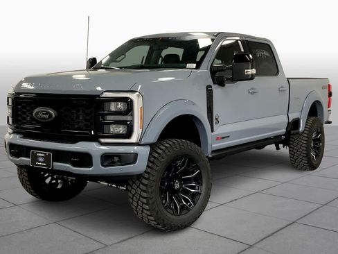 New 2026 Ford F250 Lariat w/ Black Appearance Package image 21