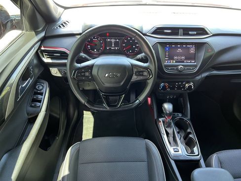 Used 2022 Chevrolet TrailBlazer RS FWD image 18