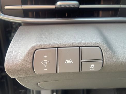 Certified 2023 Hyundai Elantra SEL w/ Preferred Accessory Package FWD image 13