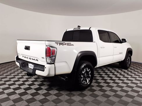 Used 2021 Toyota Tacoma TRD Off-Road w/ Technology Package RWD image 4