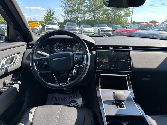 Used 2025 Land Rover Range Rover Velar Dynamic SE AWD/4WD image 14