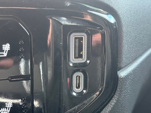 Used 2022 Chevrolet Silverado 1500 LT Trail Boss w/ LT Trail Boss Premium Package image 14