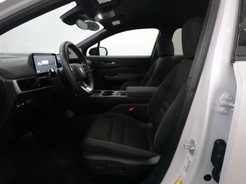 Used 2024 Honda Prologue EX image 12