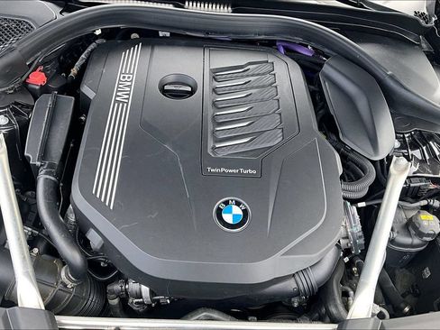 Used 2023 BMW 540i w/ Premium Package RWD image 31