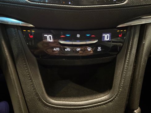 Used 2018 Cadillac XT5 Luxury image 35