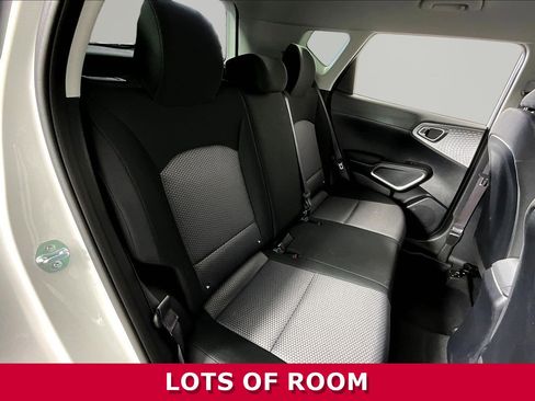 Certified 2025 Kia Soul LX w/ LX Technology Package FWD image 24