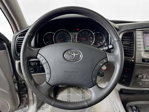 Used 2007 Toyota Land Cruiser image 12